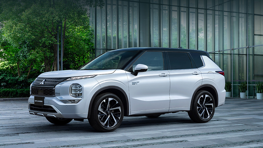 Новый Range Rover и первый серийный электромобиль Toyota. Главное из мира авто